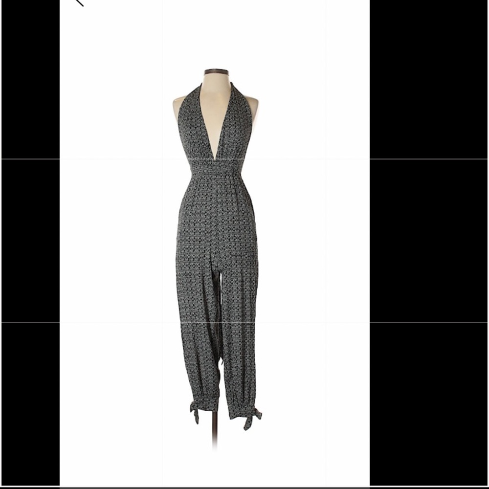 Lulus jumpsuit size S